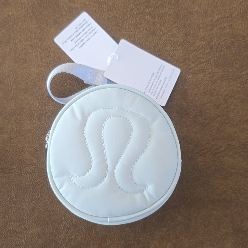 NWT Lululemon Logo Coin Pouch in Ocean Air Blue (OCNA)